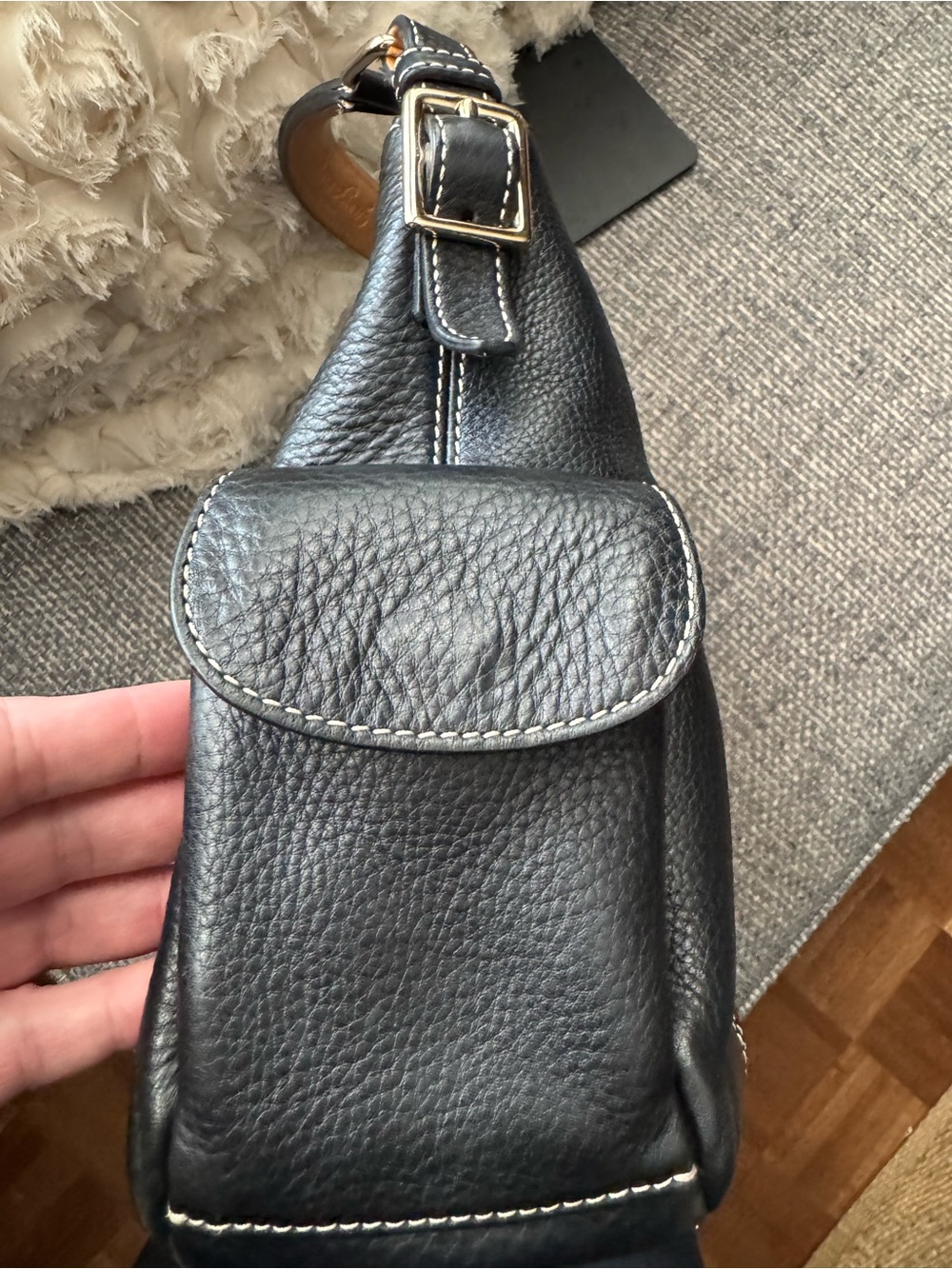 Dooney & Bourke Pebble Grain Pocket Hobo Shoulder Bag – Black Leather - Picture 5 of 12